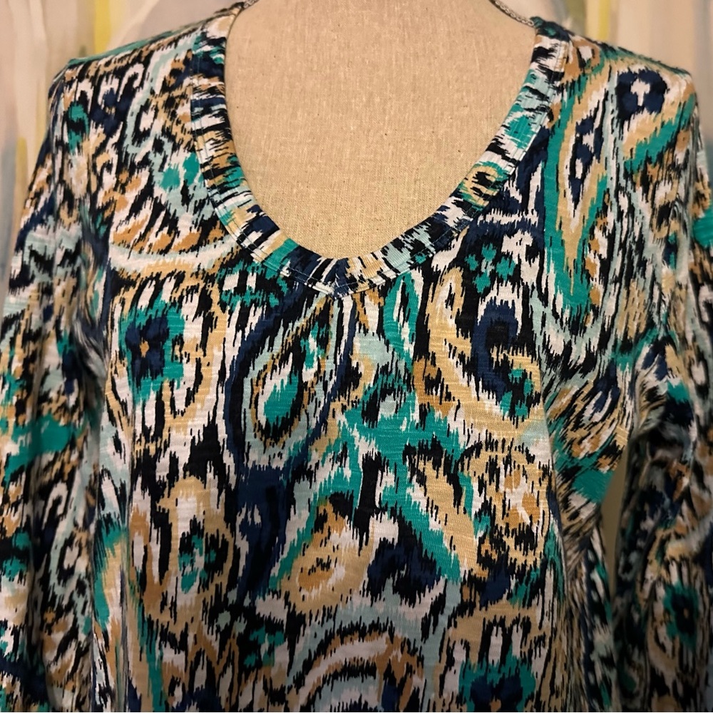 EUC CHICO top 3/4 sleeve size 1 v-neck long past bottom